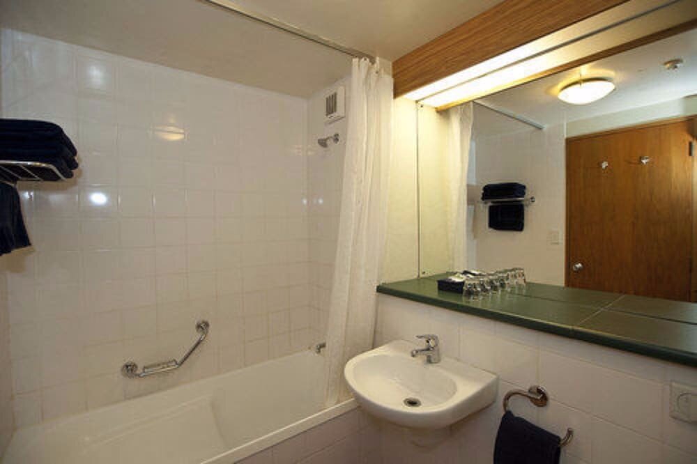 Standard Studio, Kitchen