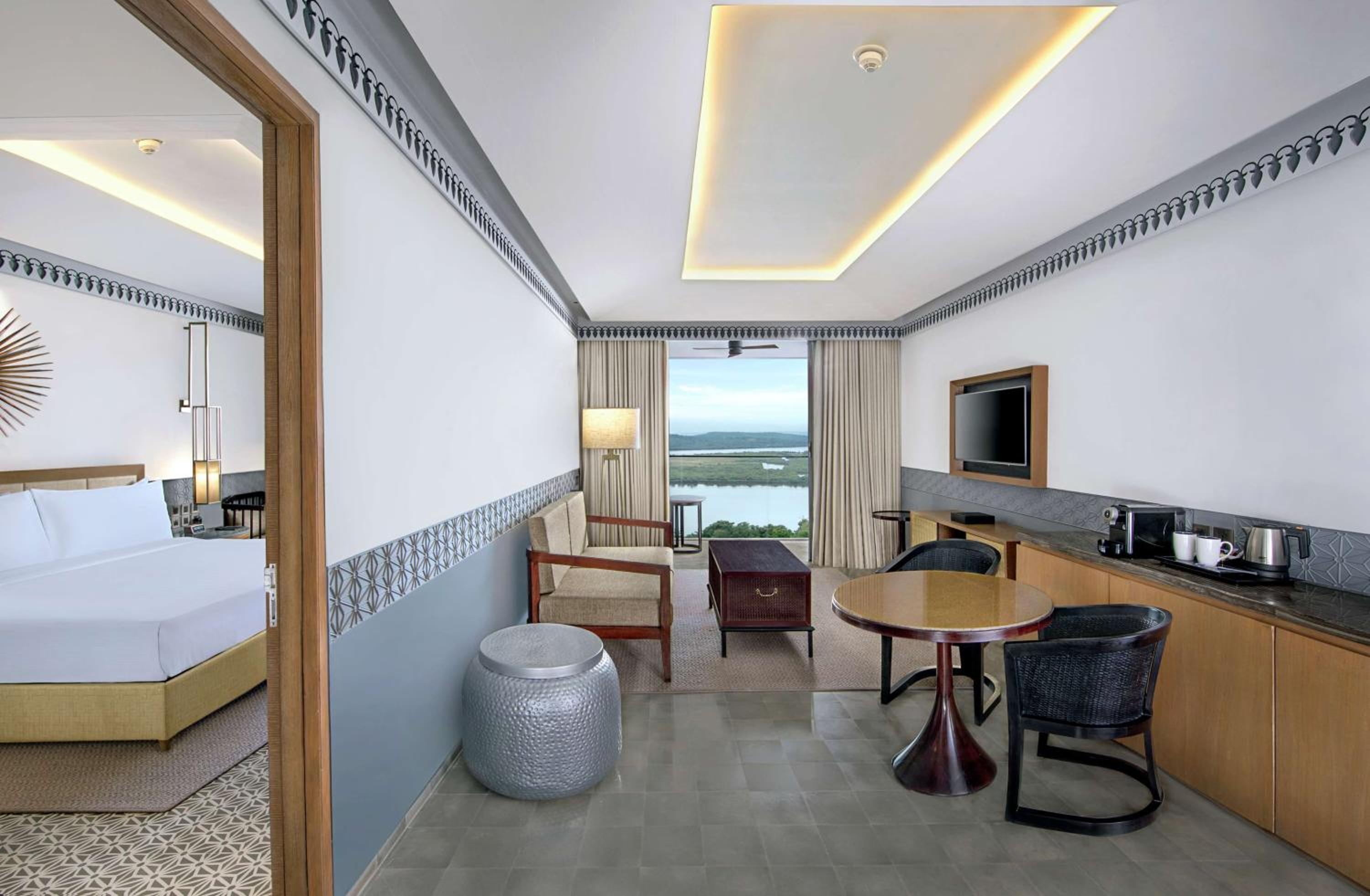 Deluxe Suite River View with Balcony