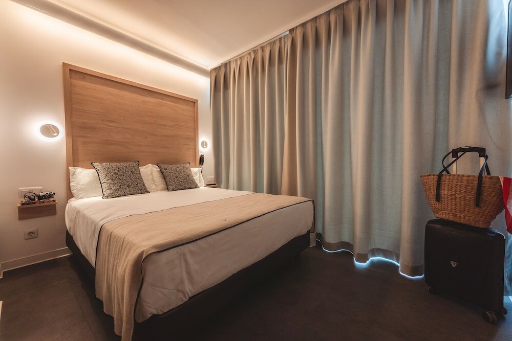 Interior double room for single use