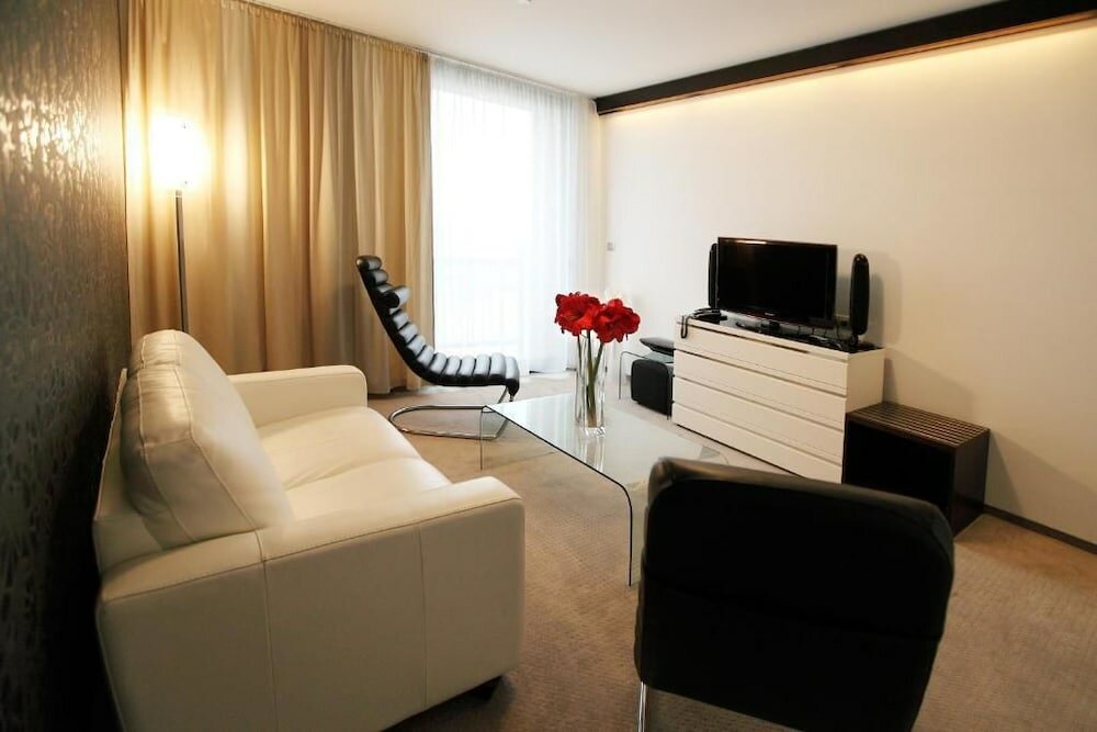 Apartment Exclusive with pool access