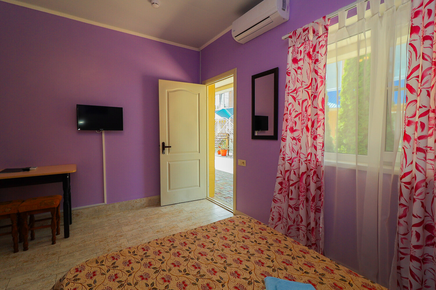 Небольшой двухместный номер с 1 кроватью или 2 отдельными кроватями