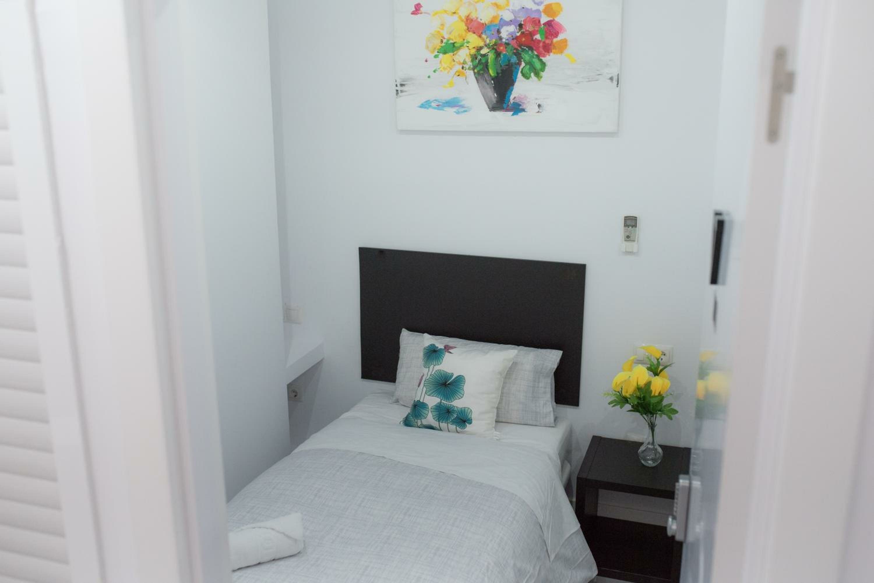 Single Room with Private Bathroom