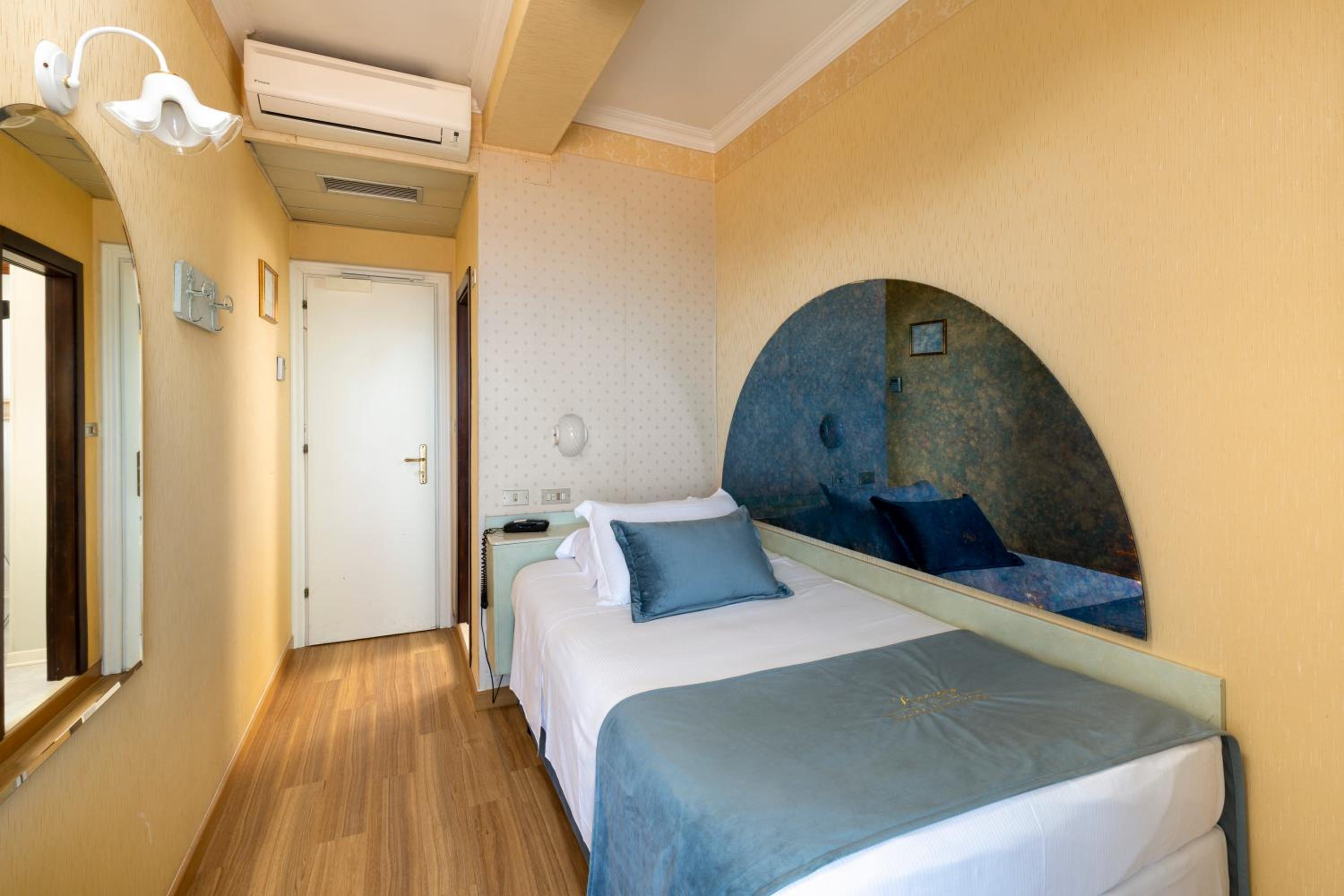 Family Room with Sea View