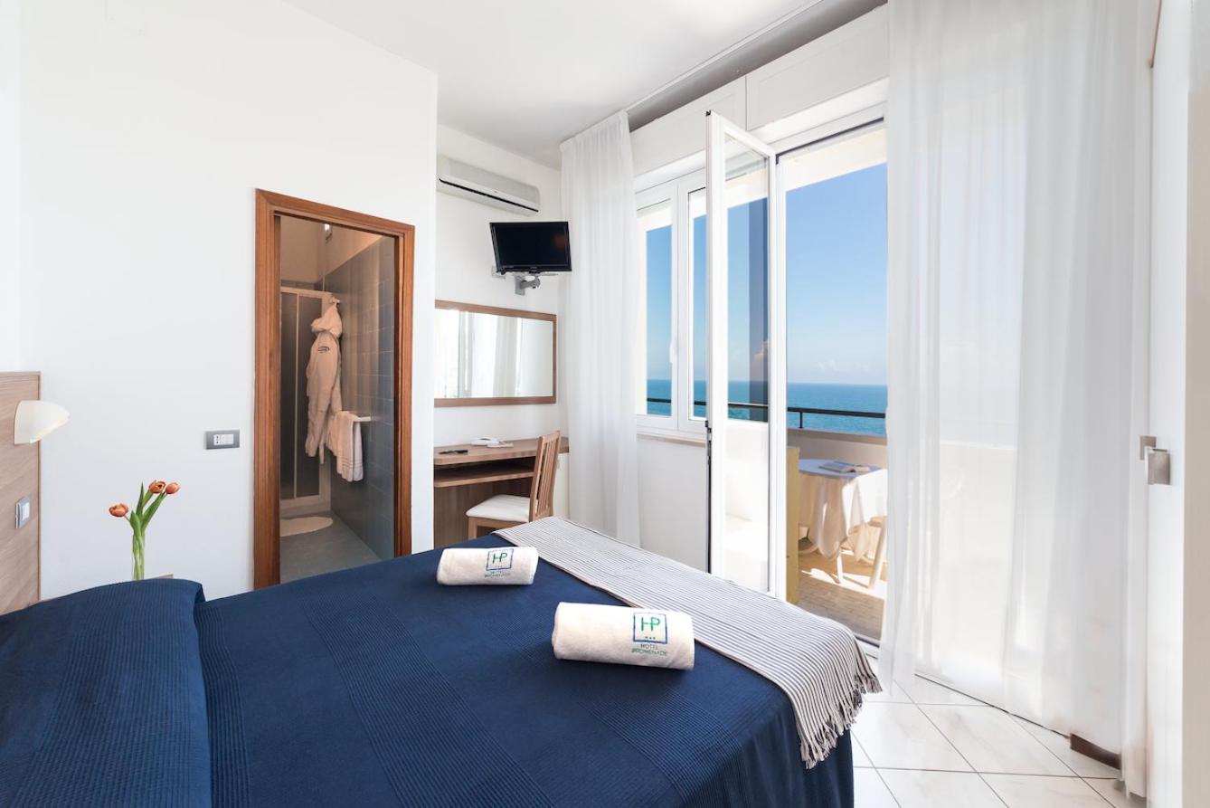 Double Room with Balcony and Sea View