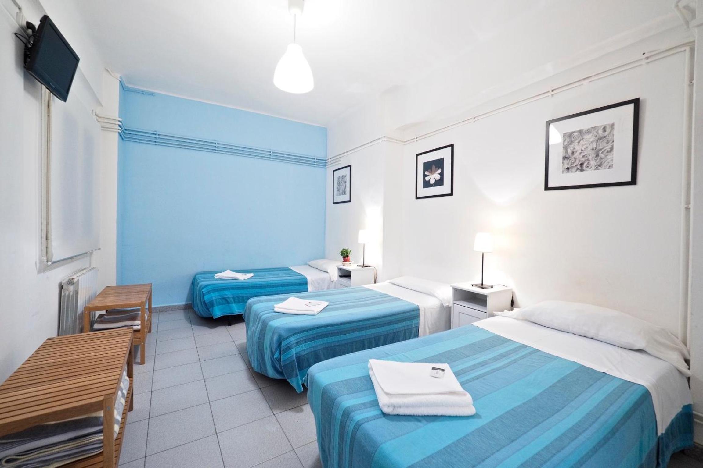 Triple Room with Private Bathroom