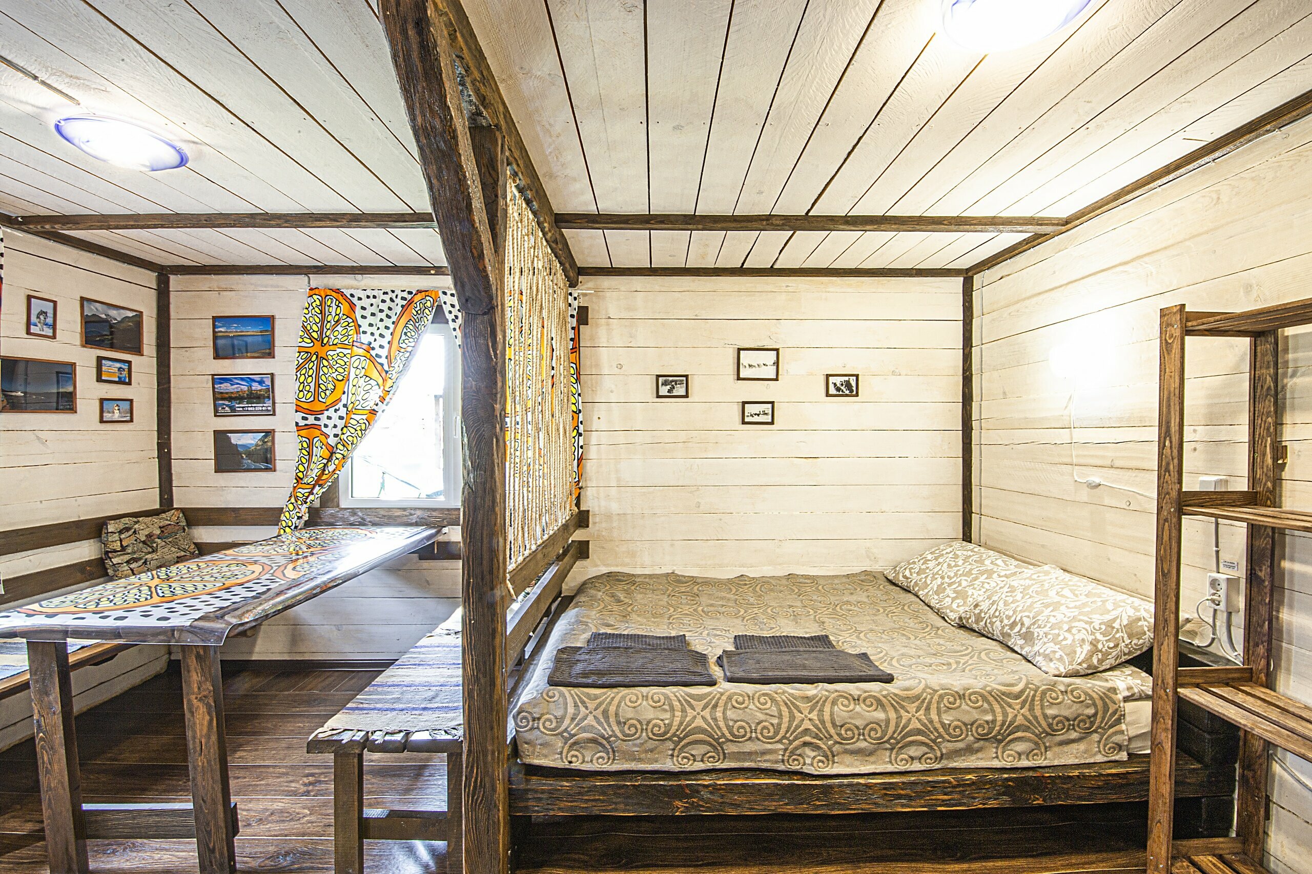 Двухуровневый четырехместный номер