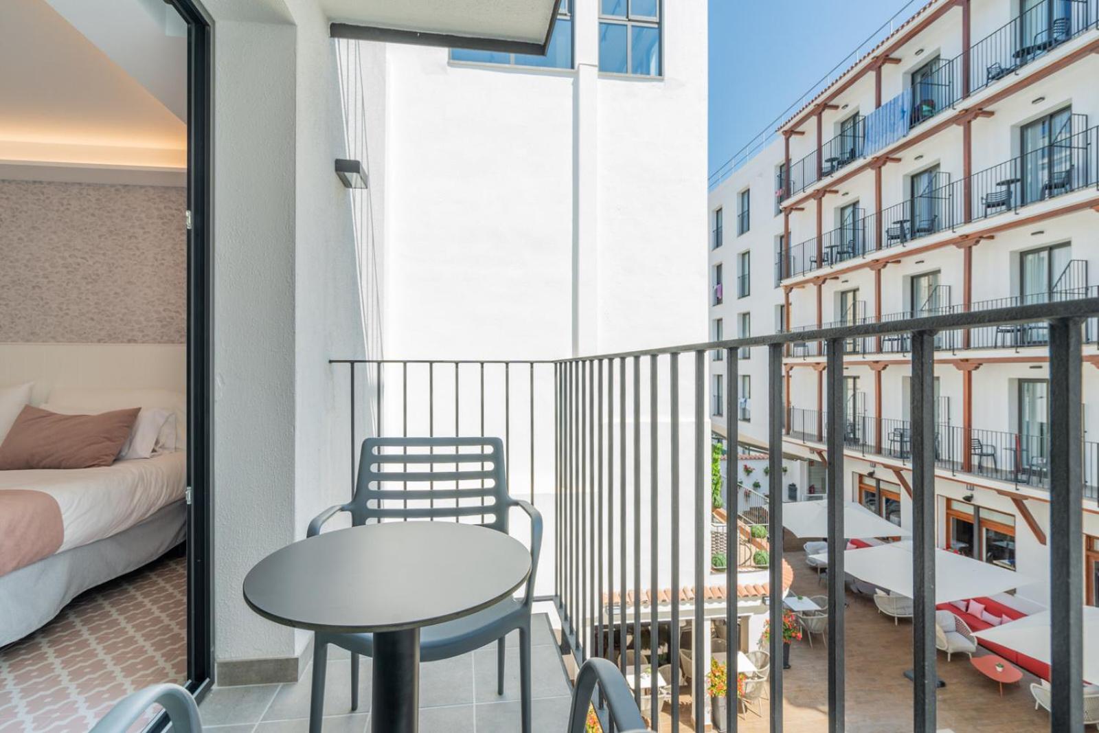 Junior Suite with Balcony