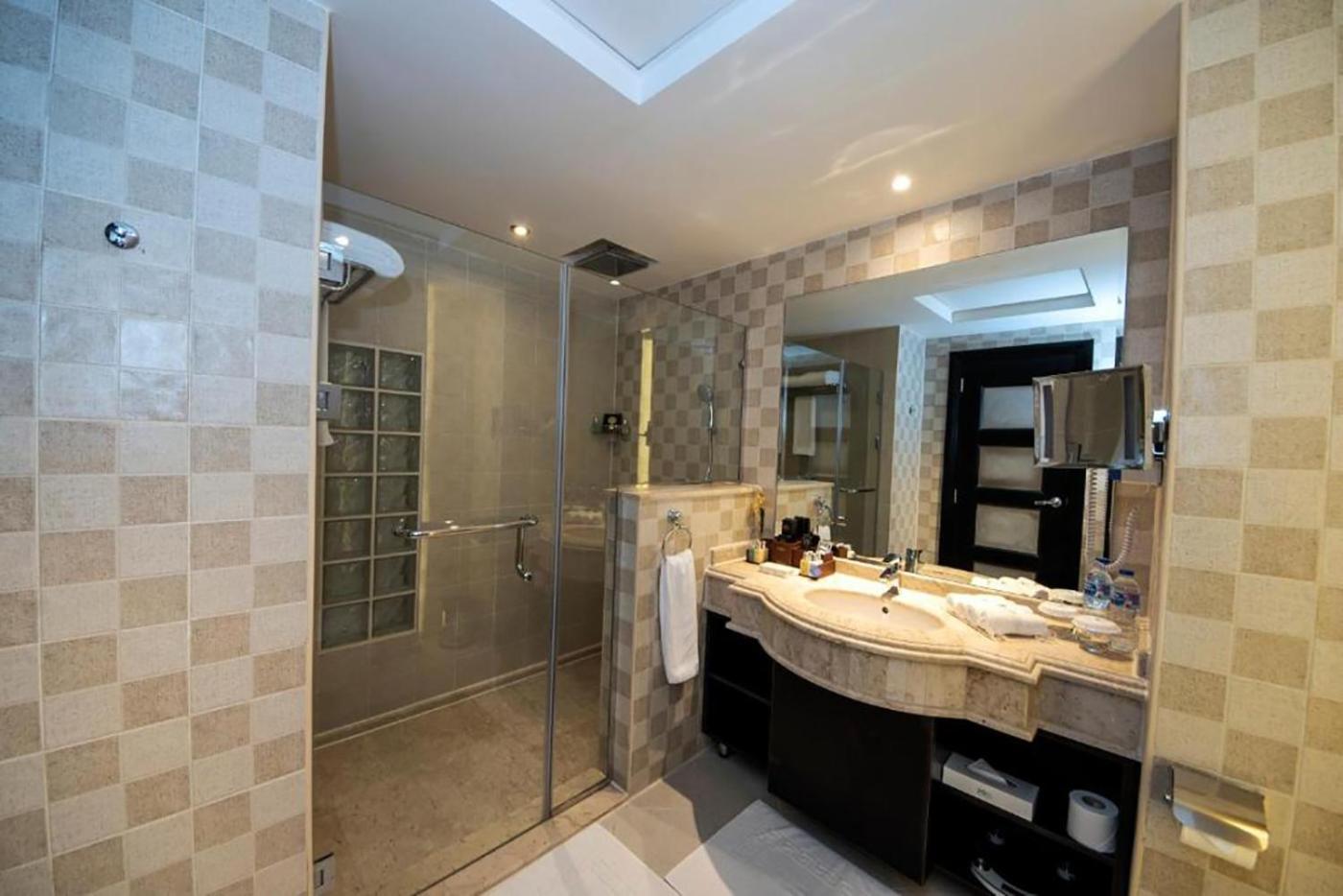 Superior Suite Aqua