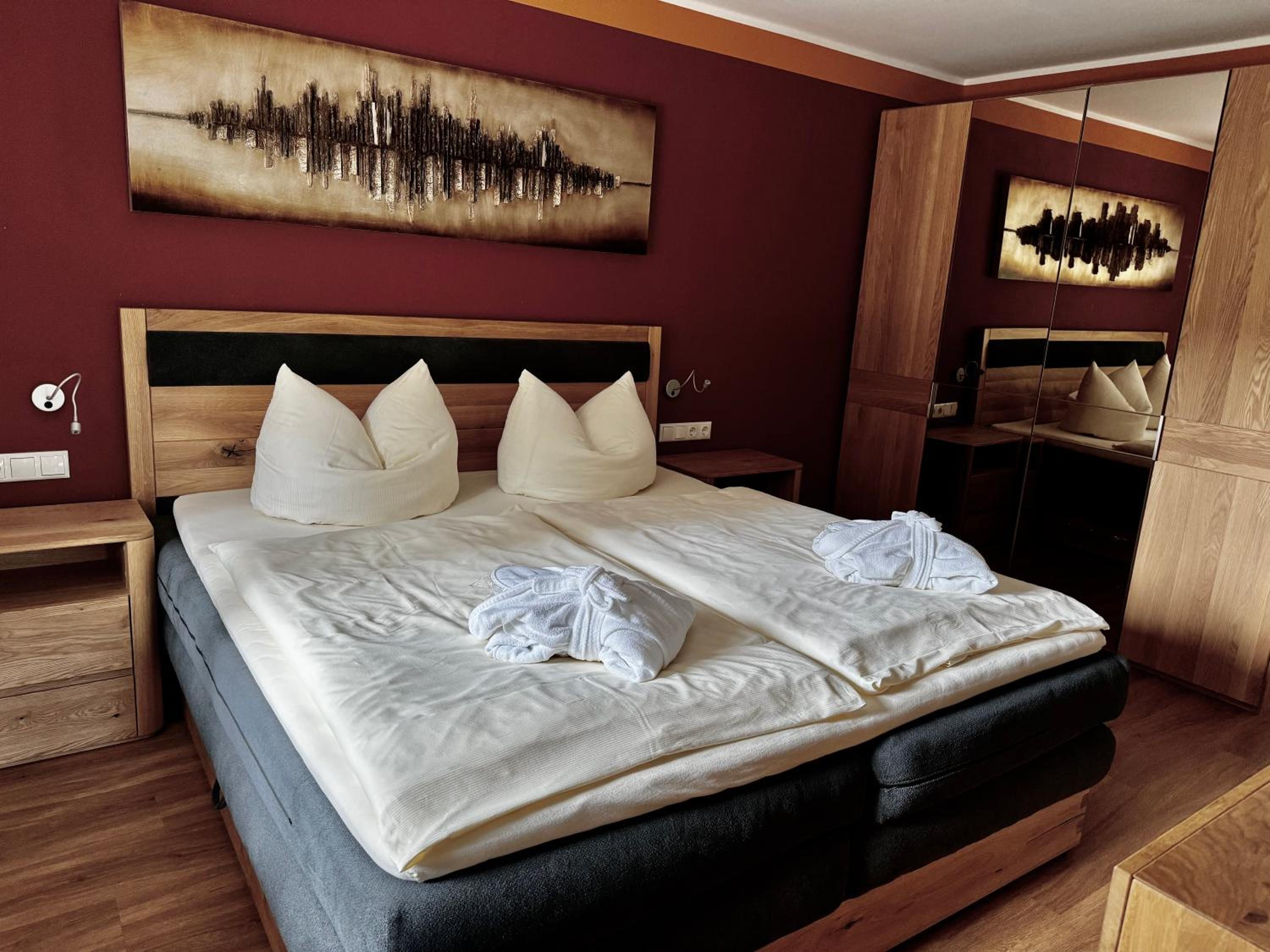 One-Bedroom Apartment with Balcony