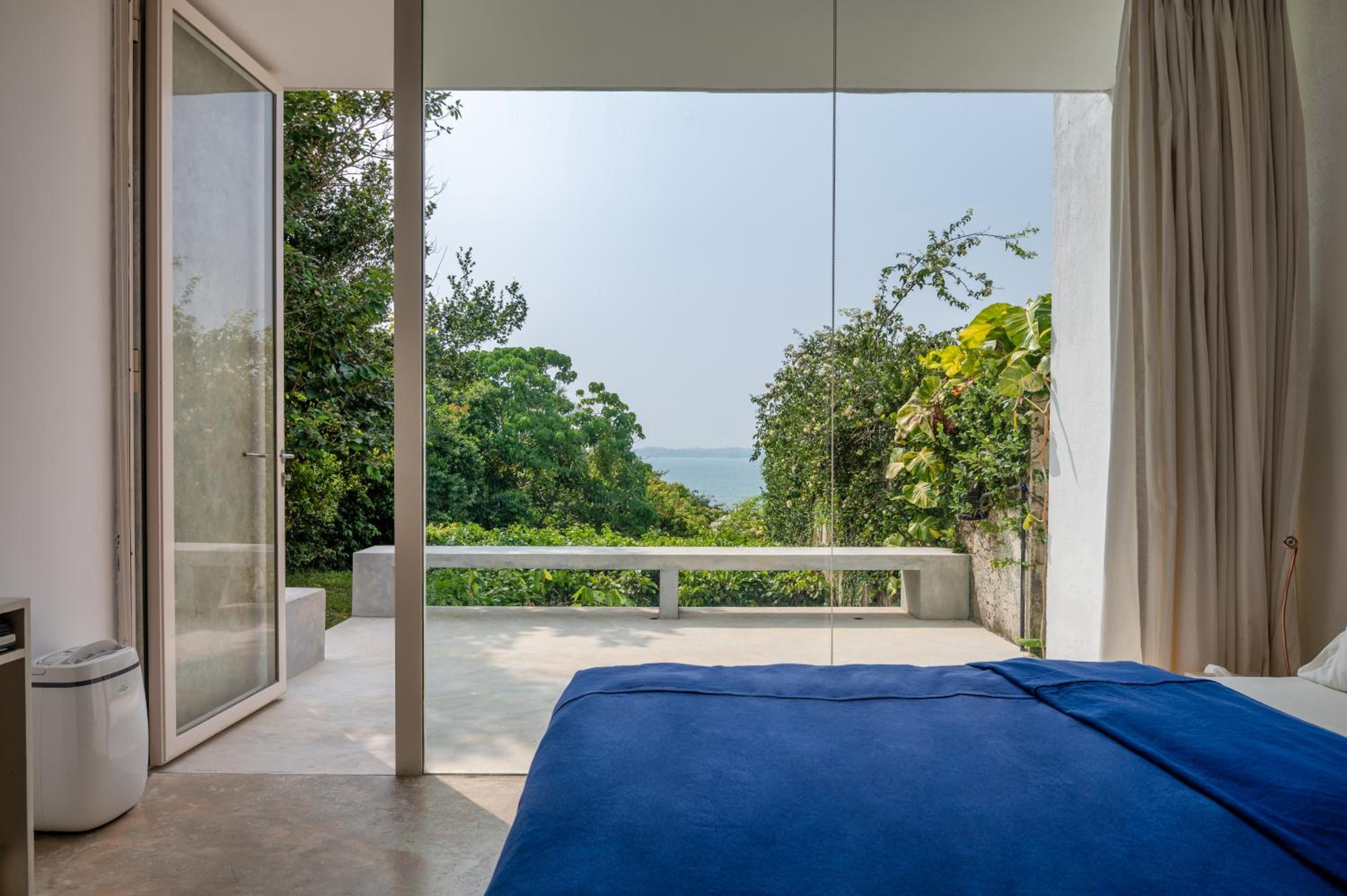 Deluxe Suite with Sea View