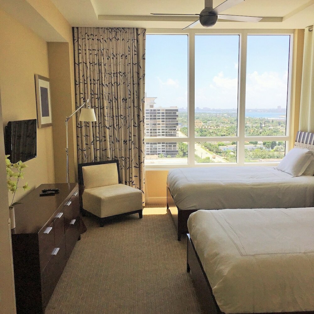 Largest Condo, 2 Bedroom 2 Bath, Ocean View, Exclusive44 ft Terrace+Dining Table,Kitchen,Washer-Drye