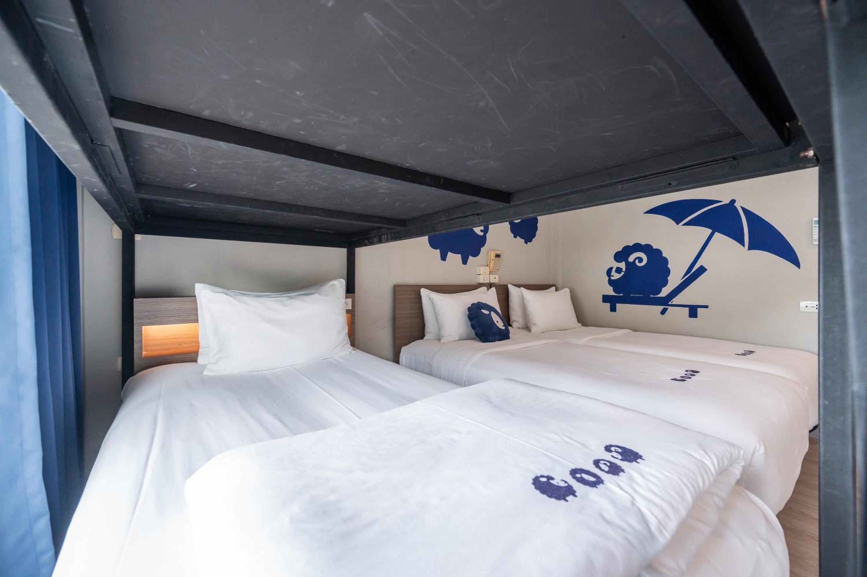 Deluxe Quadruple Room