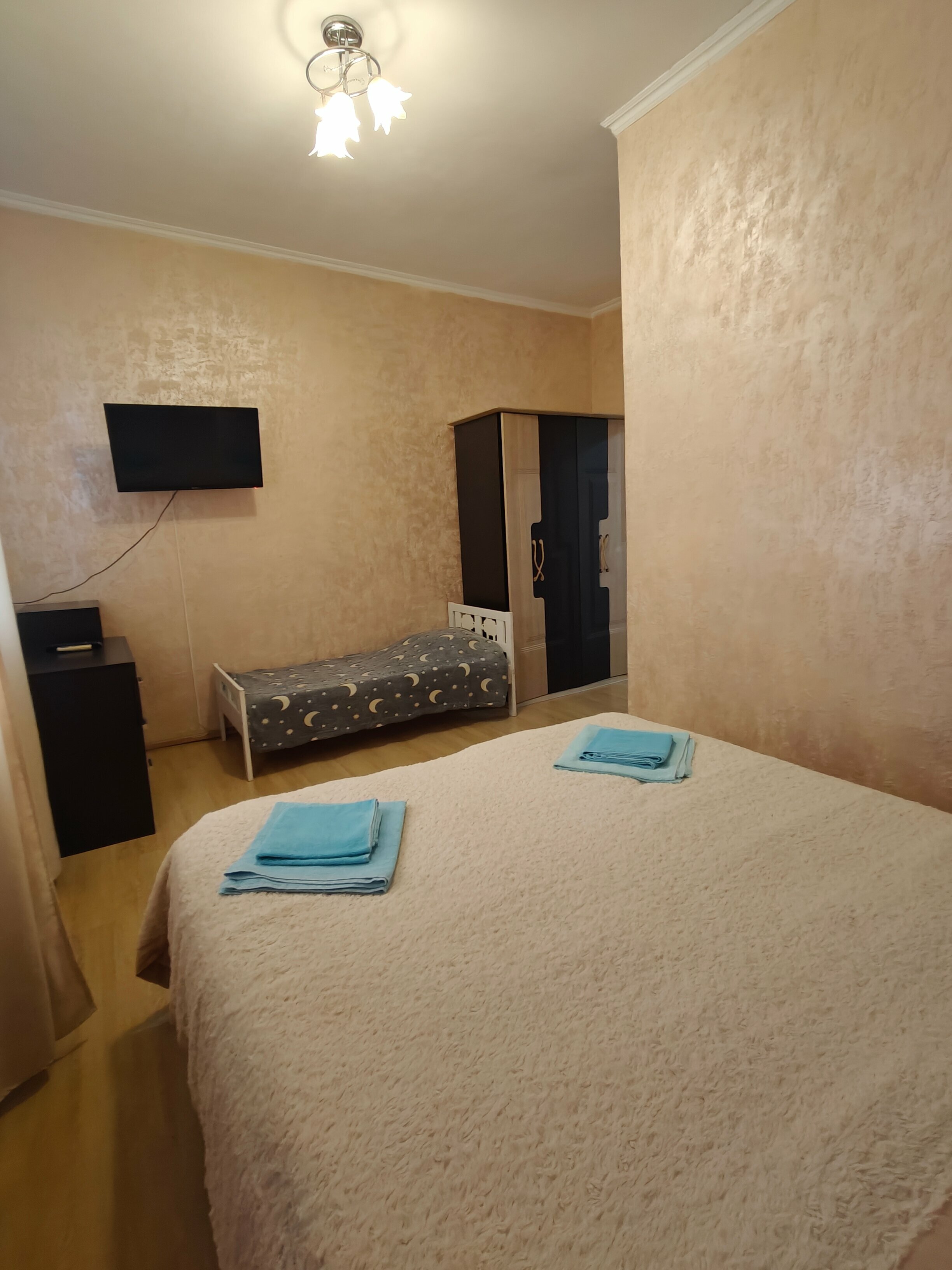 Стандарт 3+3 с кухней-беседкой из 2х комнат