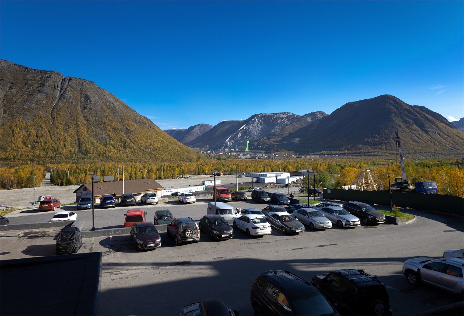 СТАНДАРТ УЛУЧШЕННЫЙ С 1 ИЛИ 2 КРОВАТЯМИ С ВИДОМ НА ГОРЫ (первый корпус)