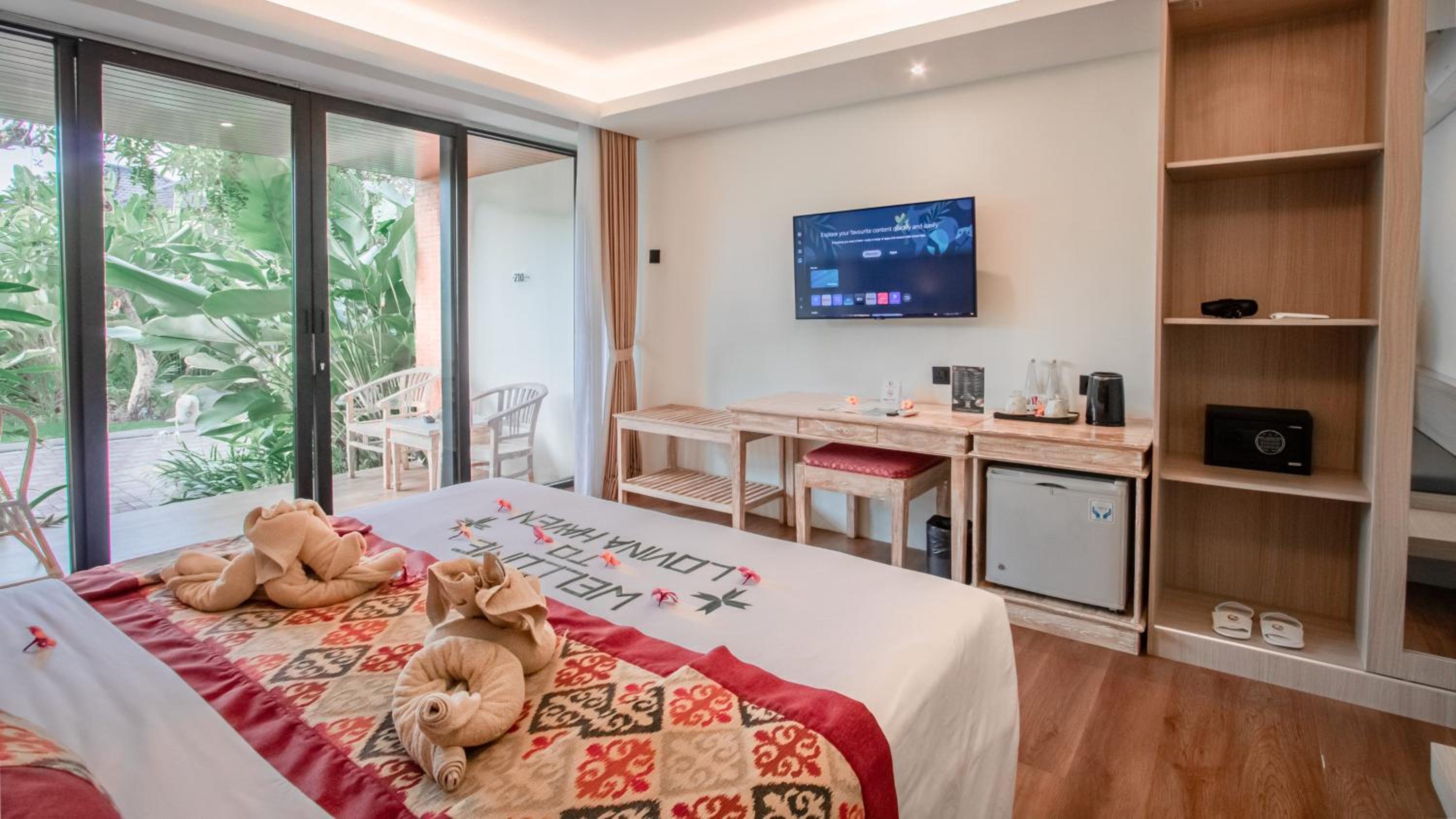 Deluxe Room - Garden Access