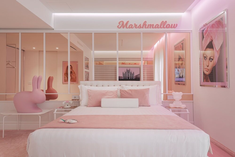 ATTIC EXECUTIVE ROOM