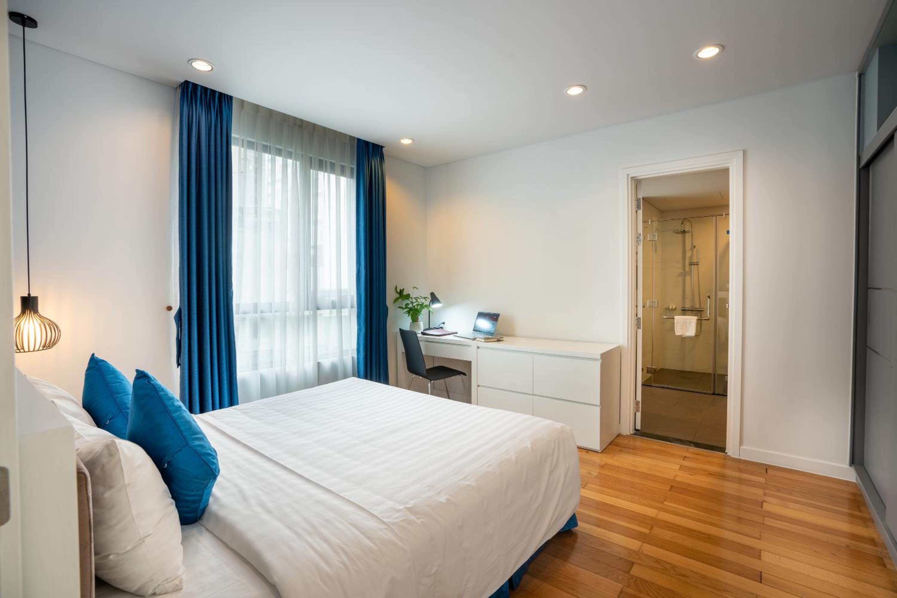 Apartment with Balcony