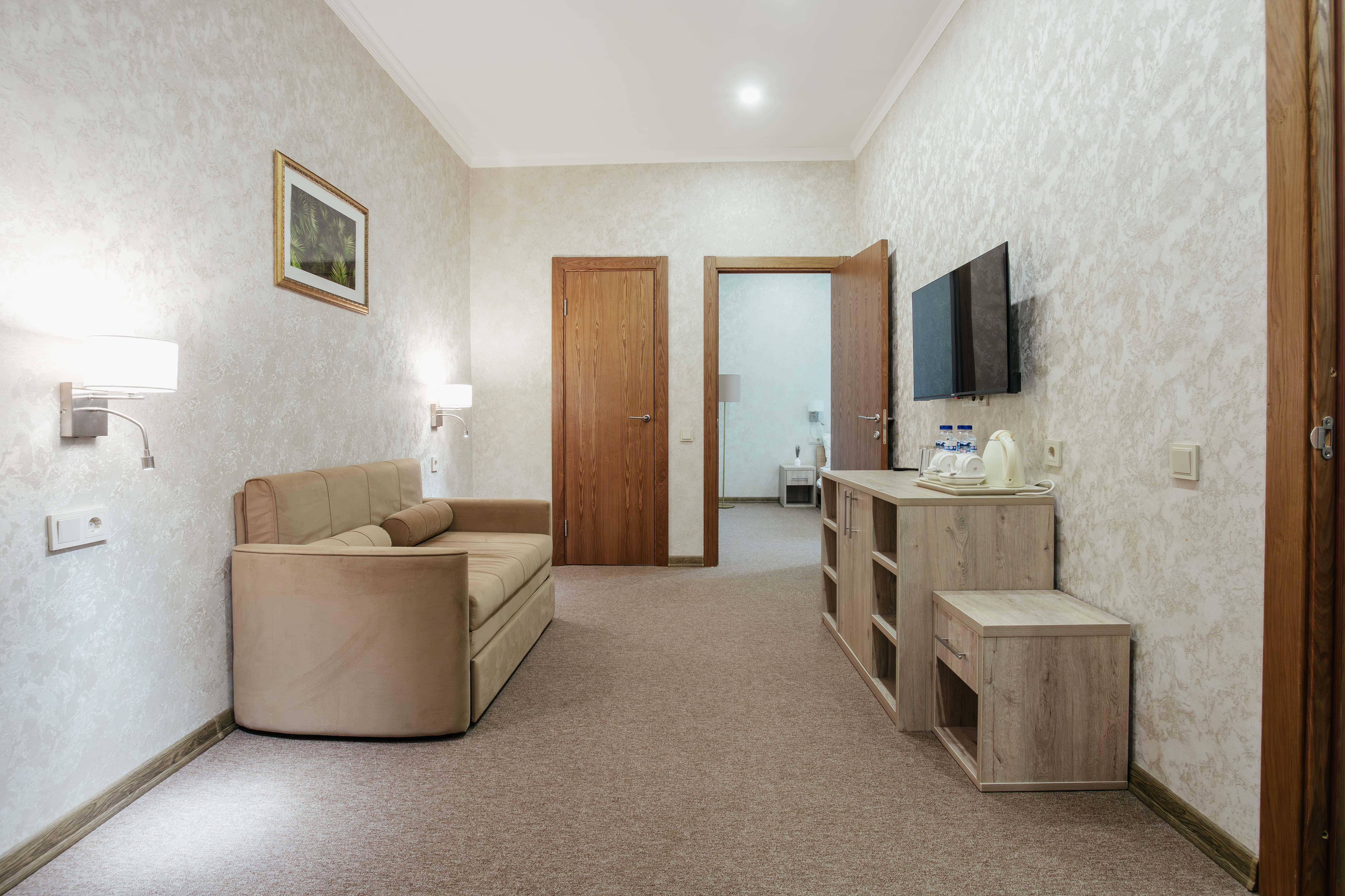 Сьюит трехкомнатный с двумя спальнями без балкона вид на парк