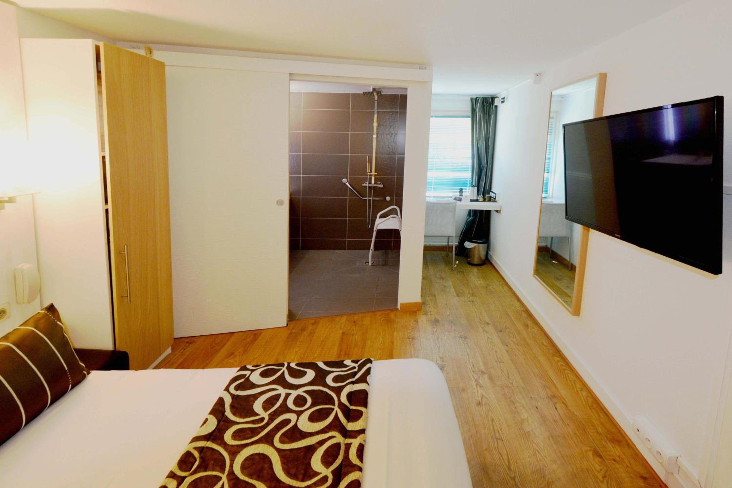 Double Room - Disability Access