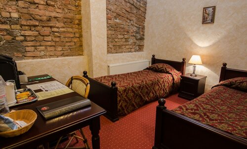 Economy Twin with roof window в Monte Kristo