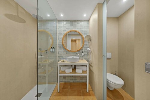 Superior Side Sea View Room (2 Adults +1 Child) в Occidental Cala Viñas