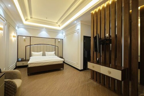 Двухместный номер «Делюкс» с 1 двуспальной кроватью в East Star Hotel