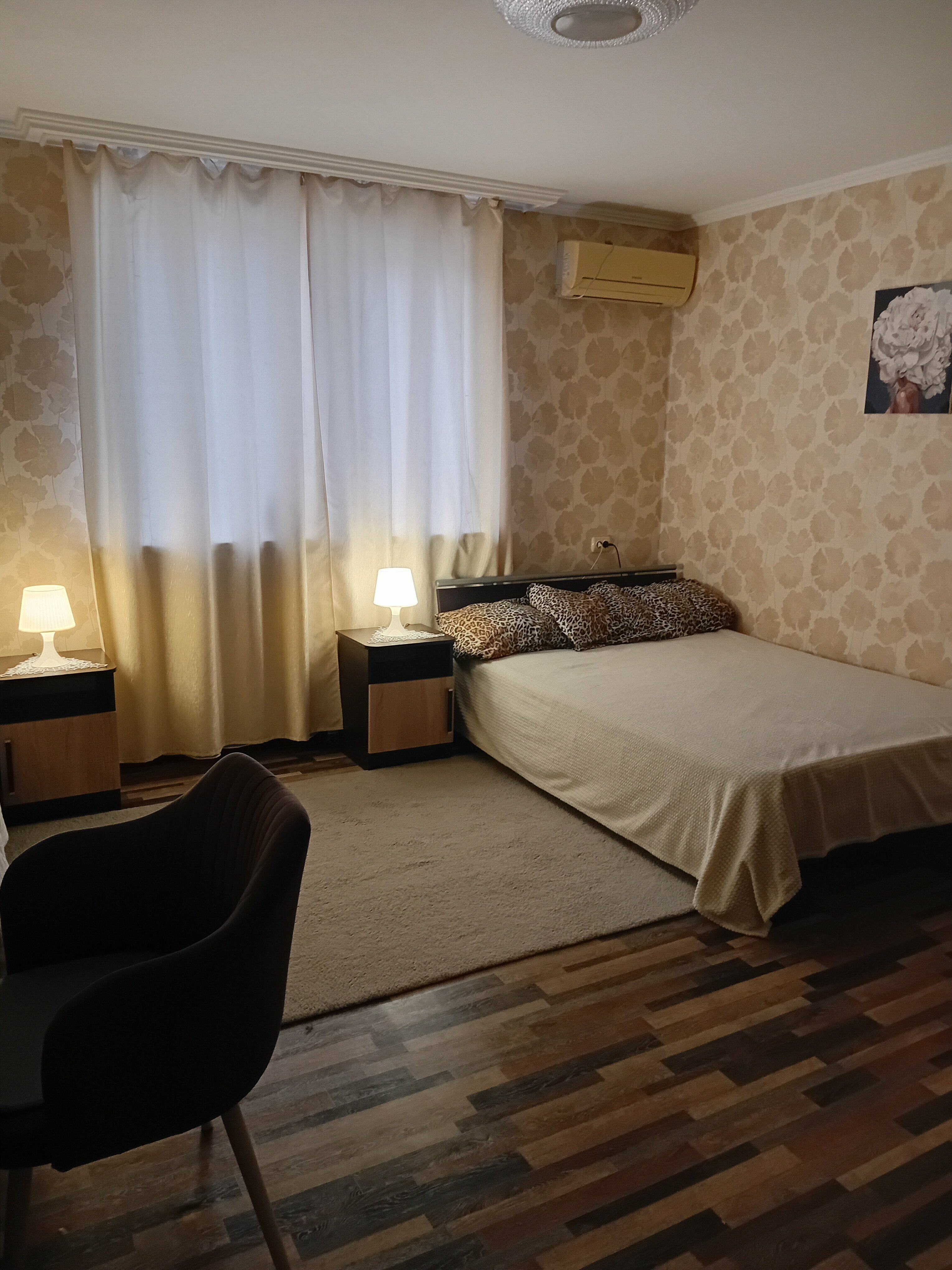 Трехместный номер с видом на горы