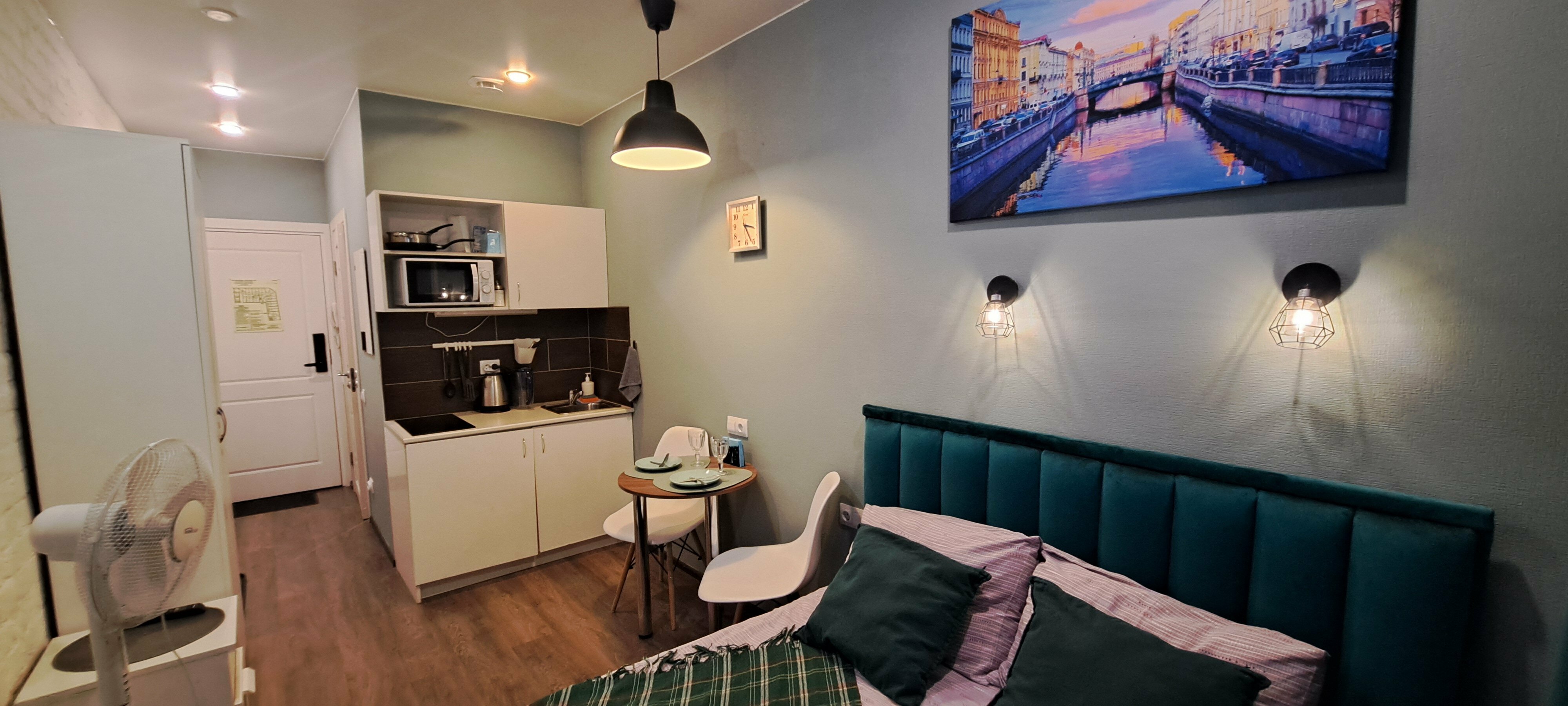 Улучшенный номер с кроватью размера «king-size»