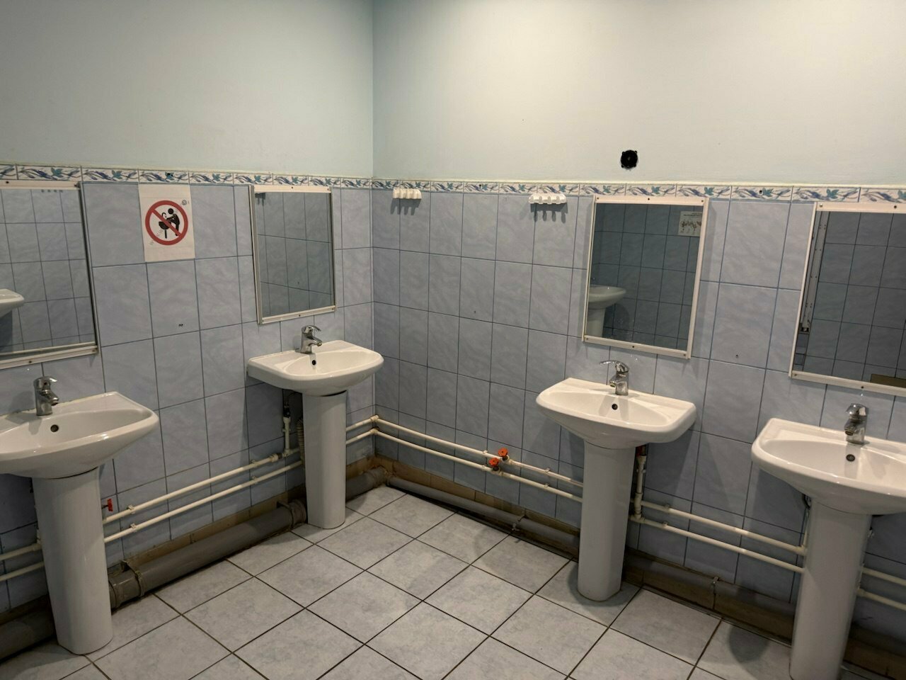 Шестиместный номер 205