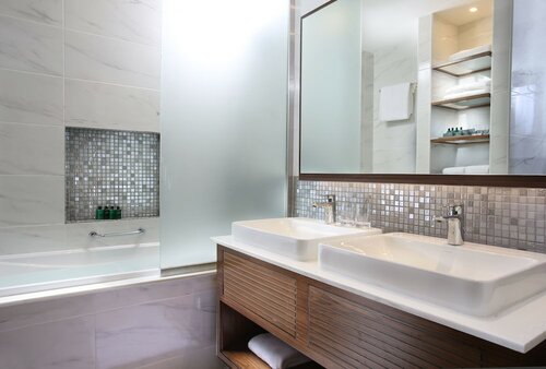 Junior Suite - Complimentary Shuttle Bus to Beach & Mall of the Emirates в Metropolitan Hotel Dubai