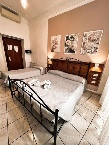 Апартаменты базового типа, 5 спален, вид на город в In the Center Guesthouse