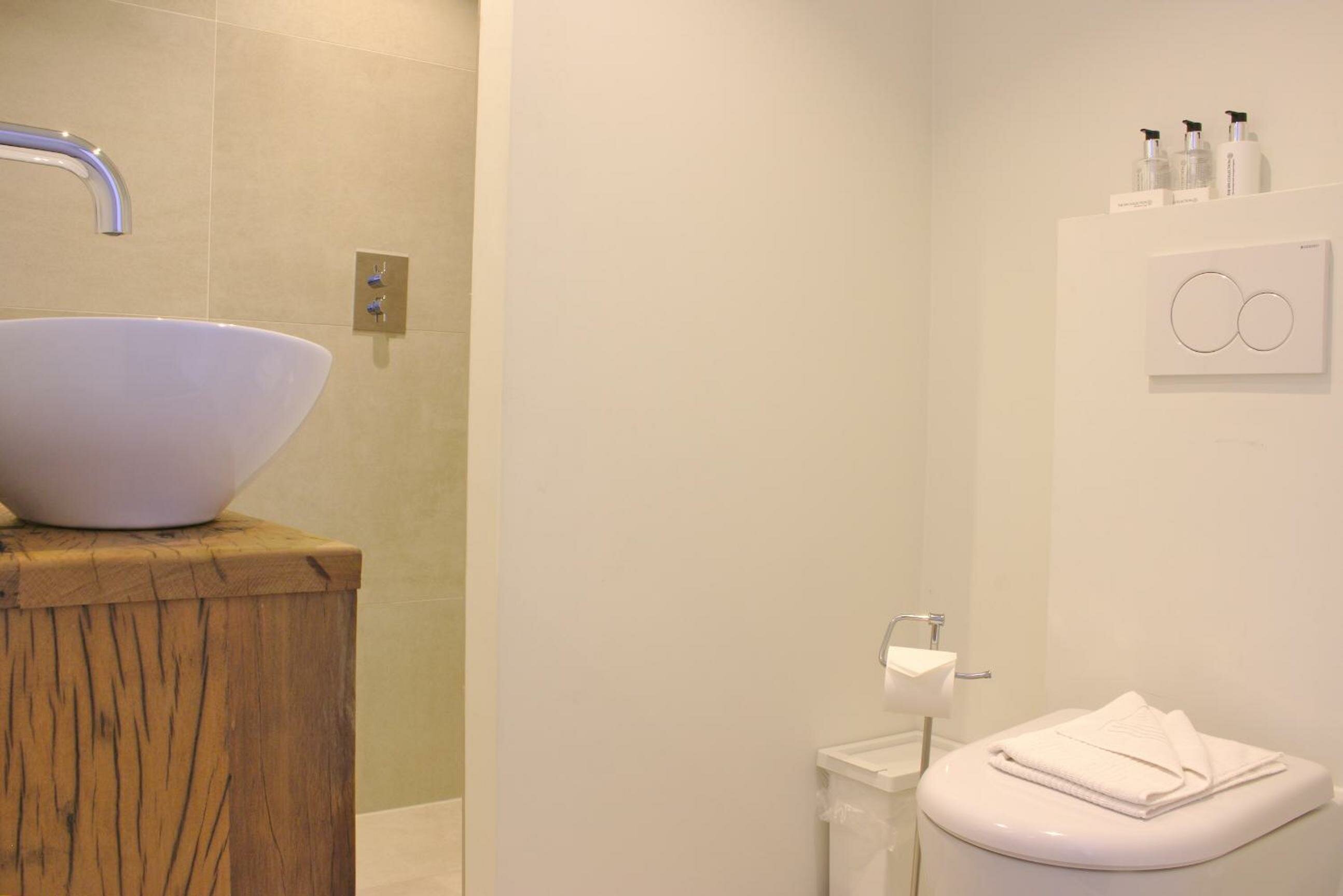 Double Room with Private External Bathroom