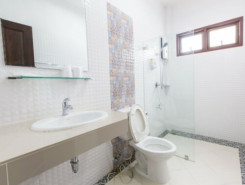 Deluxe Room with Balcony в Busara Chiangmai Hotel