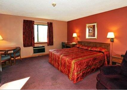 Queen Room - Non-Smoking
