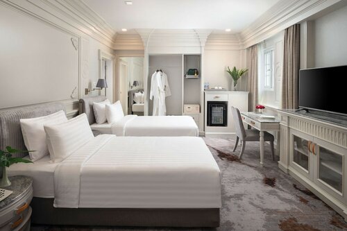 Улучшенный двухместный номер с 1 двуспальной кроватью в Kingston Suites Bangkok