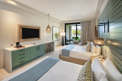 Adults Queen - Pool View Junior Suite в Adults Only Club at Lopesan Costa Bavaro