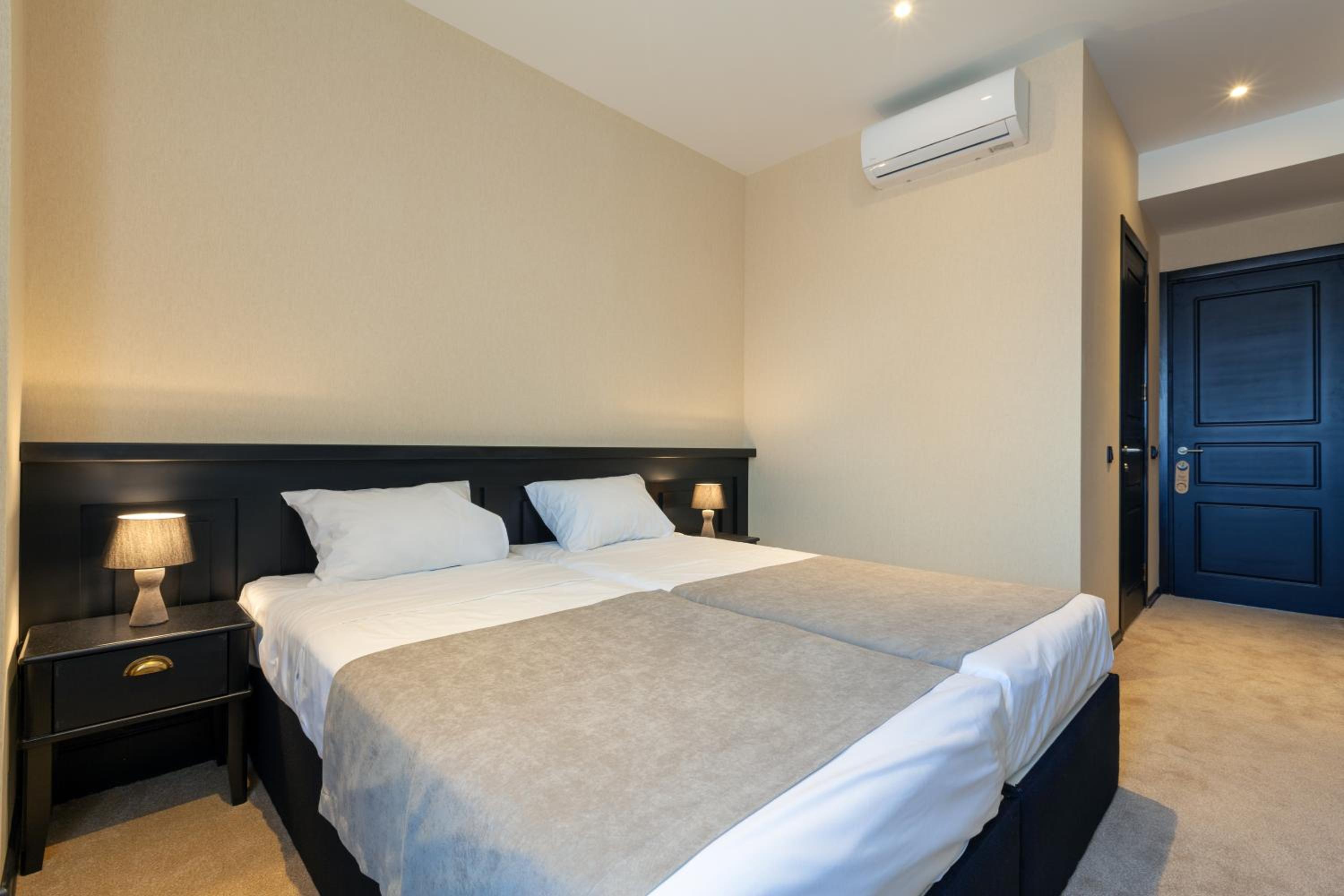 Double or Twin Room with City View