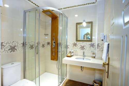 Стандартный двухместный номер с 1 двуспальной кроватью в White House Hotel