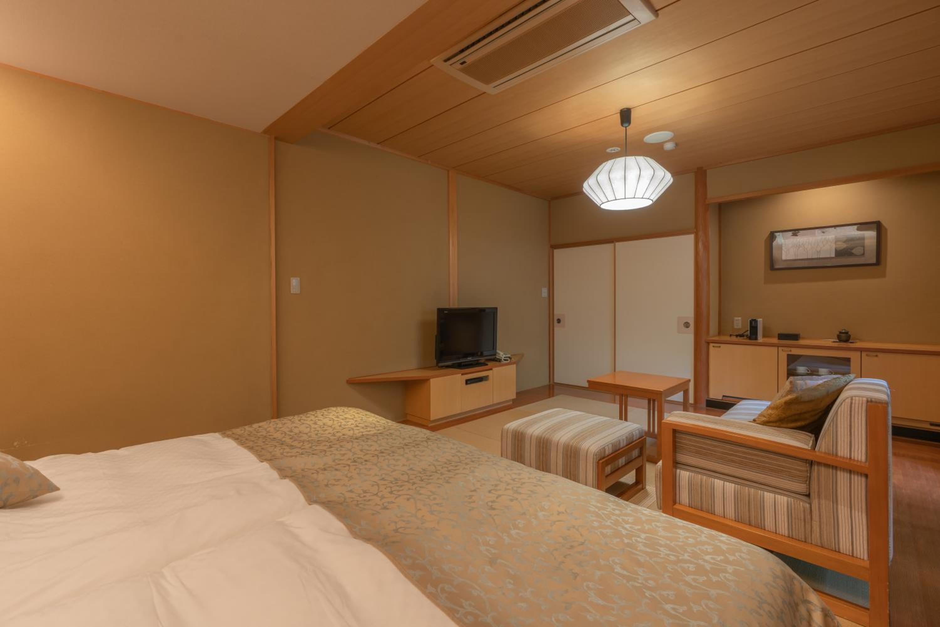 Villa With Open-Air Bath - Private Garden and Terrace