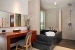Beachfront Grand Pool Villa (2 Beds) в La Flora Resort Patong