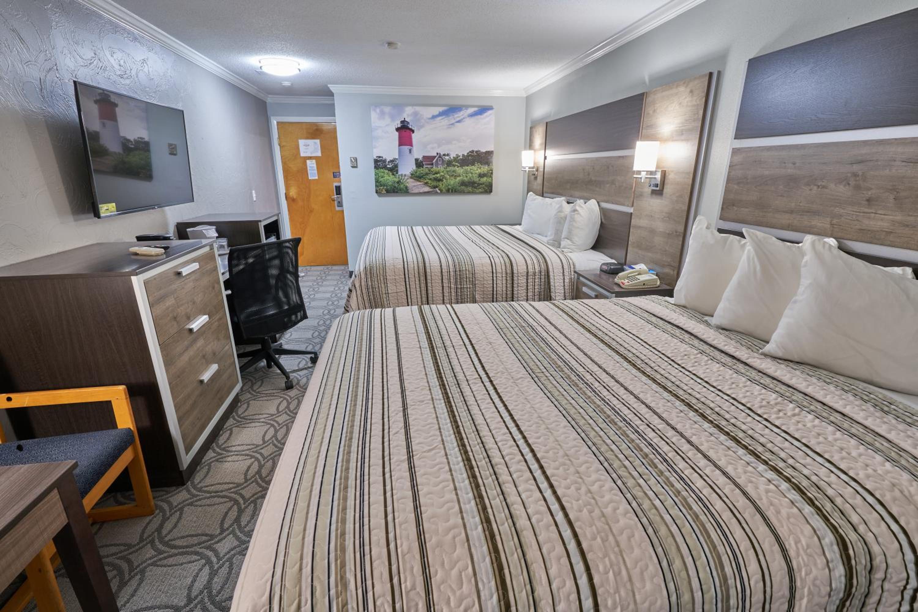 King Room with Pool View (Non-Smoking)