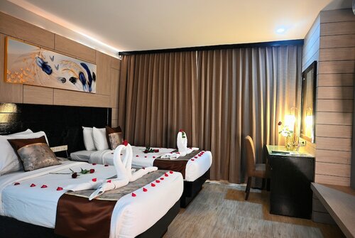 Трехместный номер «Делюкс» в Boss Suites Nana Hotel