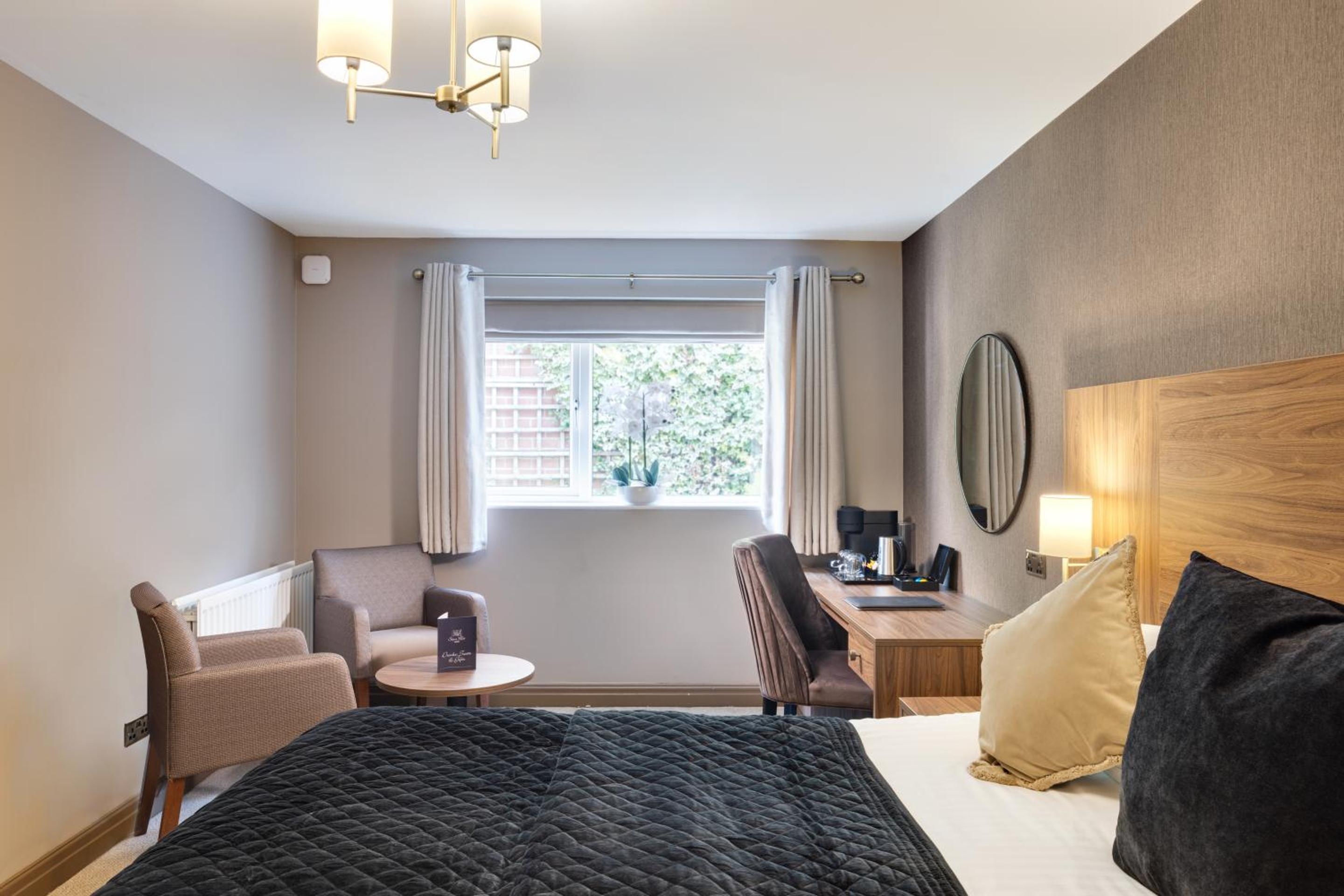 Deluxe King Room