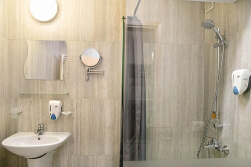 Стандартный двухместный номер с 2 односпальными кроватями (10% off in the restaurant) в Hotel Niky