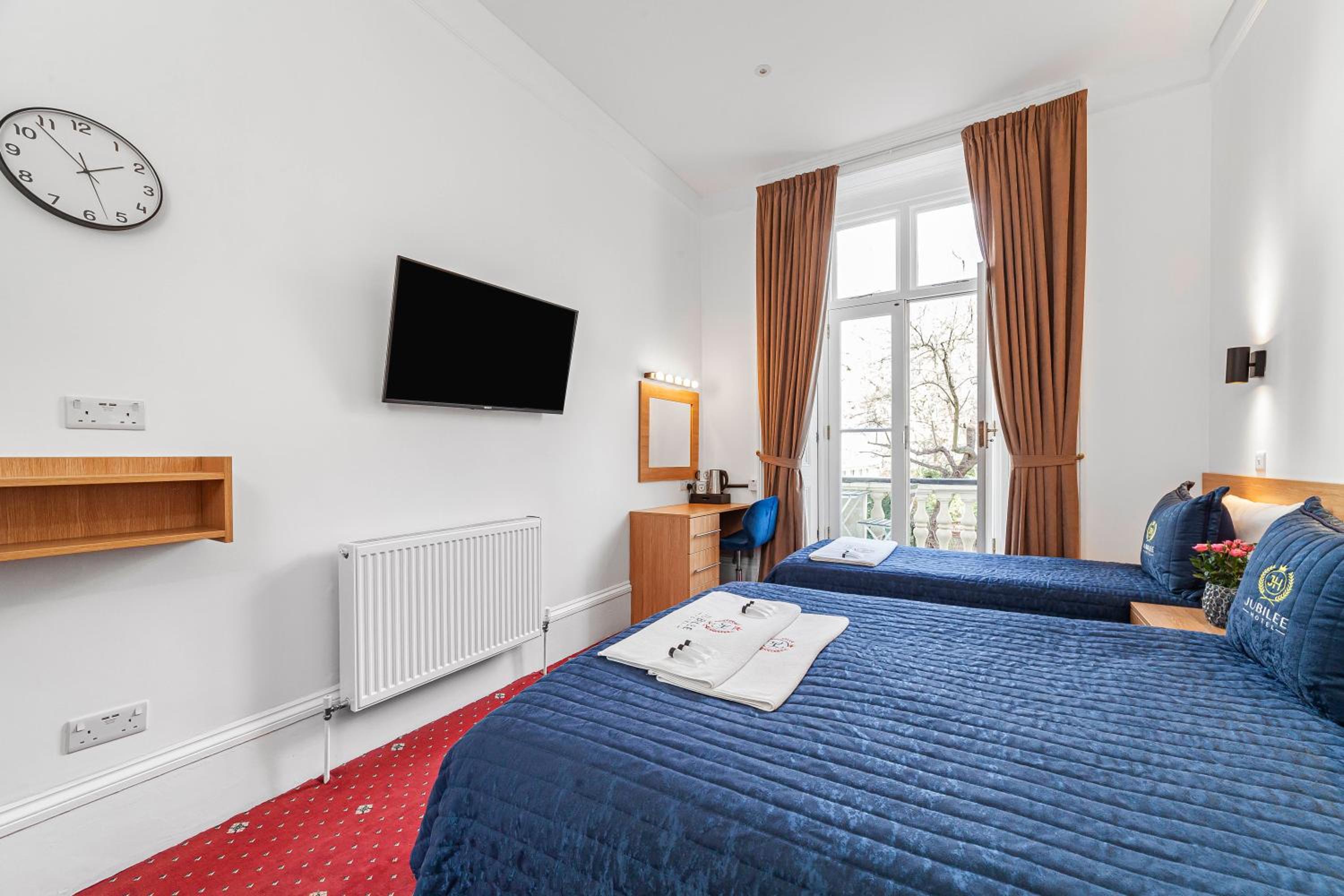 Triple Room with Balcony