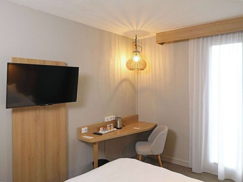 Номер «Классик», 1 двуспальная кровать в Hôtel Mercure Abbeville Centre Porte de La Baie de Somme