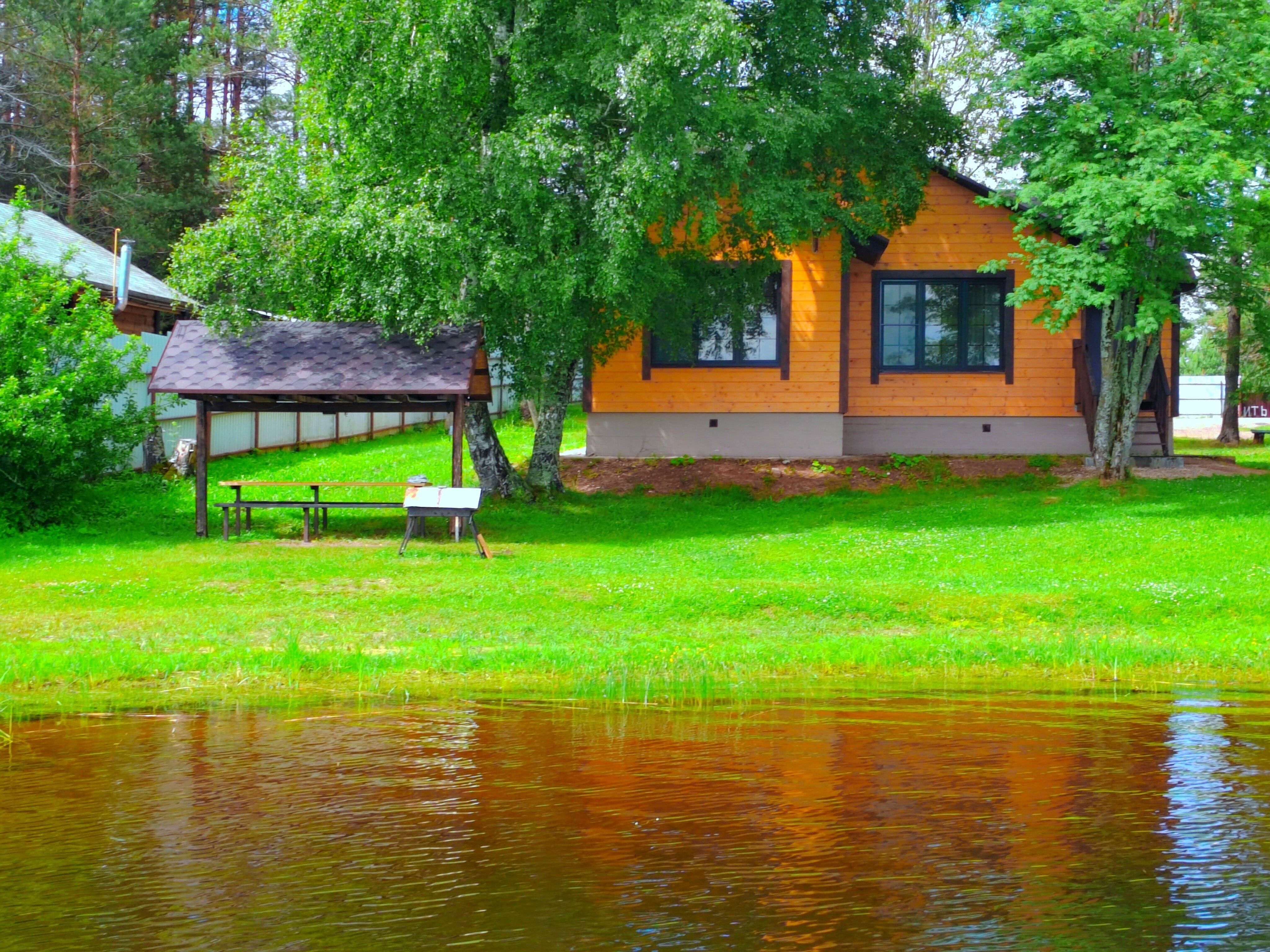 Коттедж с видом на озеро