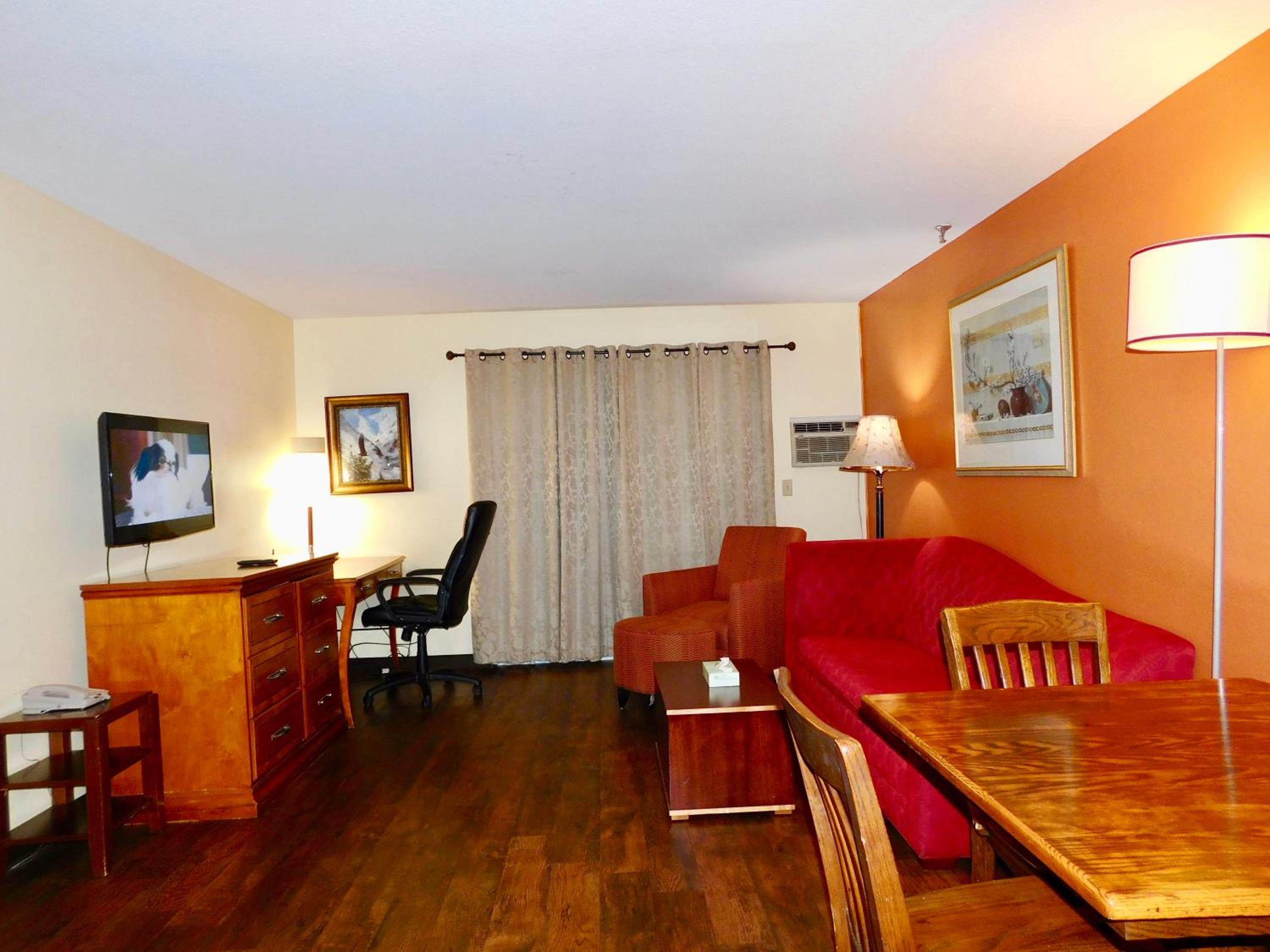 2 Queen Beds Kitchen 2 Rm Ste NS