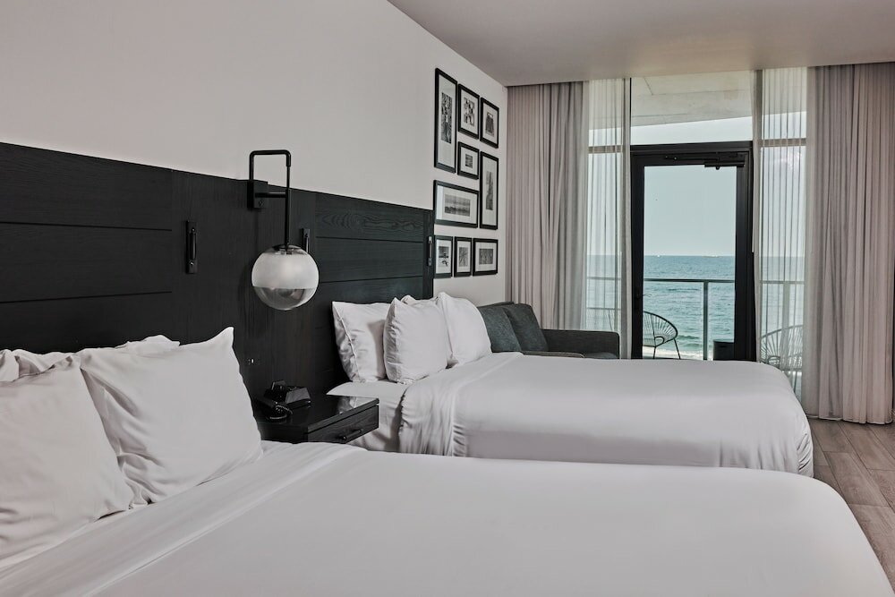 Deluxe Room, 2 Queen Beds, Mobility Accessible, Oceanfront