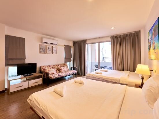 Deluxe Family Room